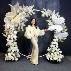 Hochzeitsbogen Butterfly Dream | Weiße Rosen & Schmetterlinge