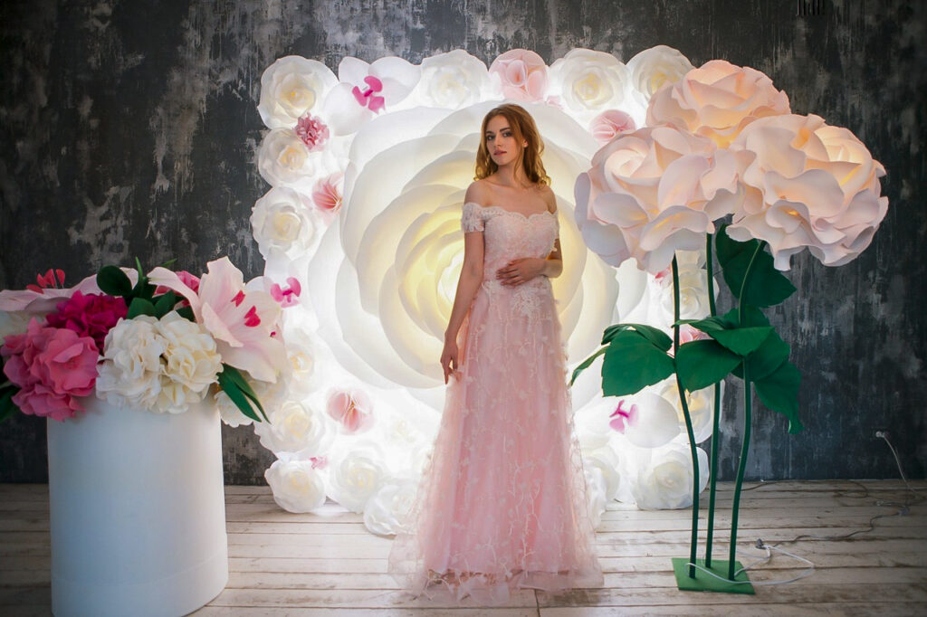 Weiße Riesenblumen mieten | XXL Event-Deko 